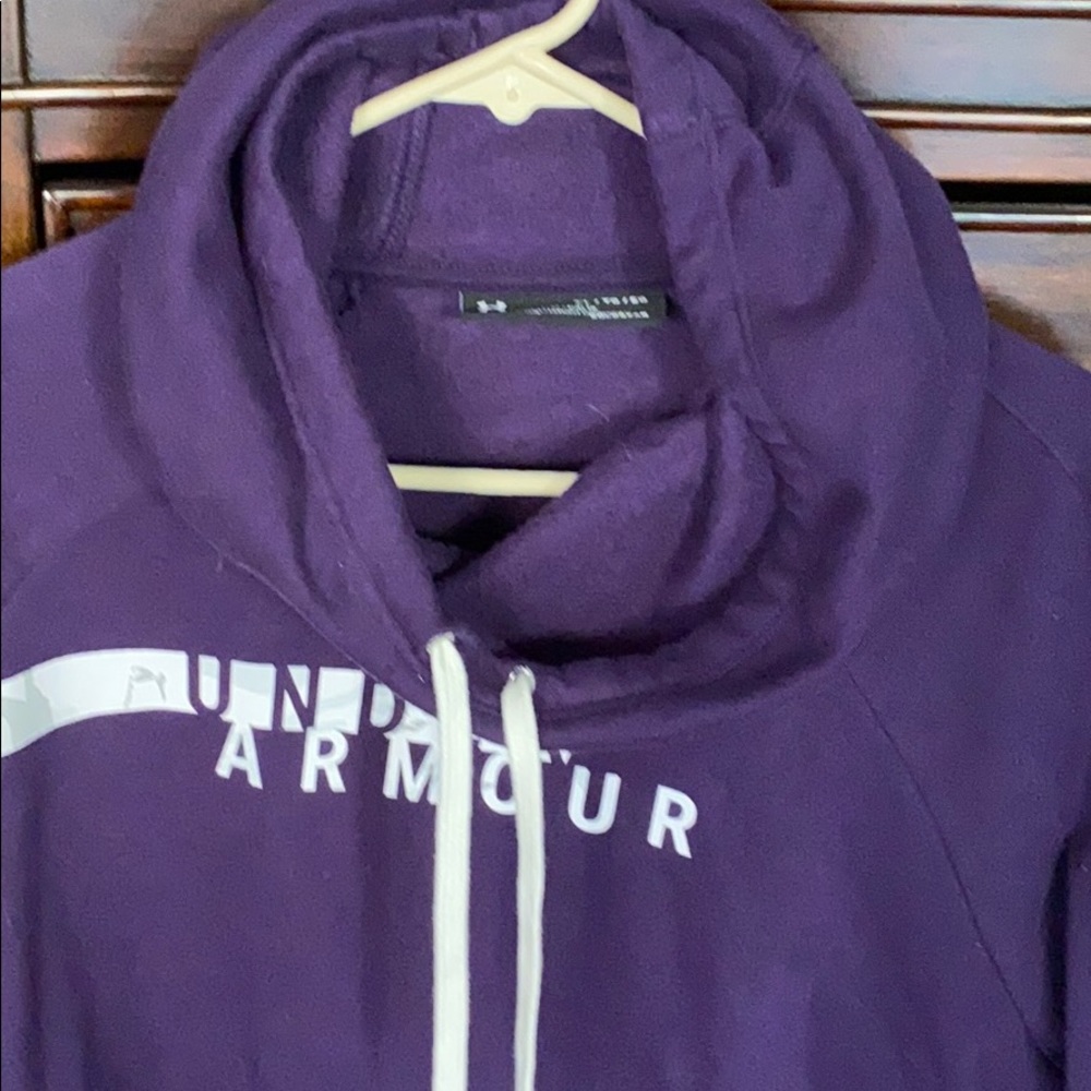 Under armor sweatshirt